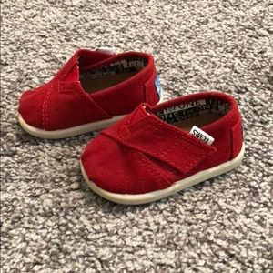 Red Toms infant size 3